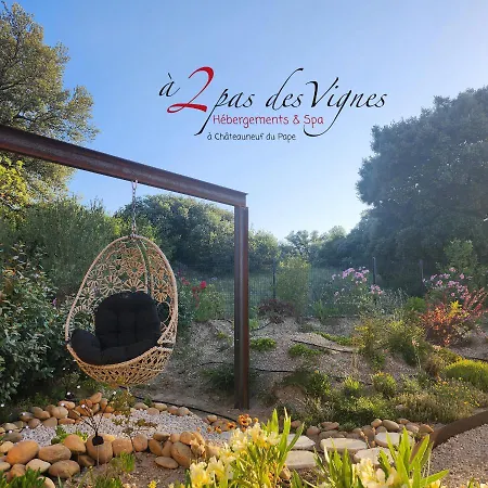 Holiday home A 2 Pas Des Vignes, Hebergements Et Spa, Maison Numero 11 A Du Pape *